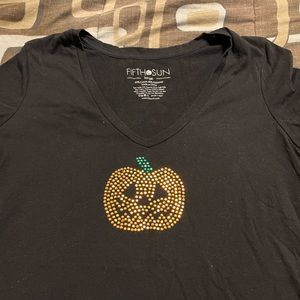 Halloween pumpkin casual black T-shirt.
